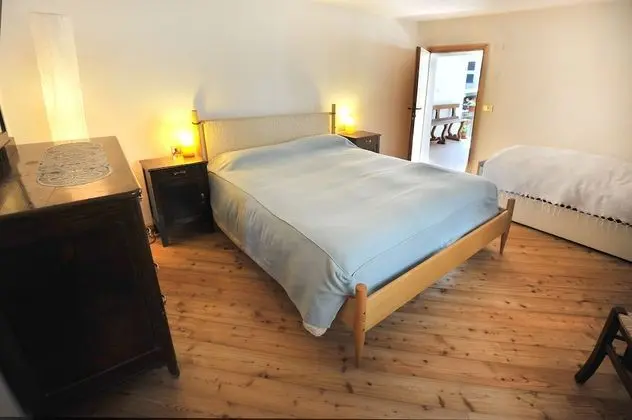 Üç Kişilik Oda, Özel Banyo (Stanza del Conte)