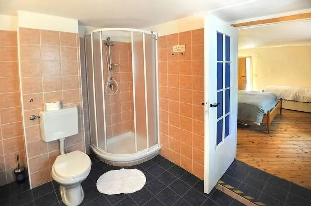 Üç Kişilik Oda, Özel Banyo (Stanza del Conte)