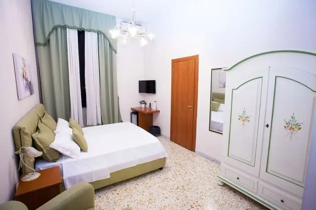 Standard Tek Büyük Yataklı Oda