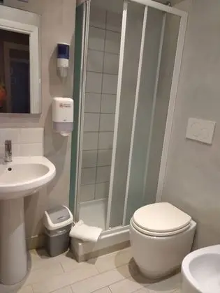 Üç Kişilik Oda (Private External Bathroom)
