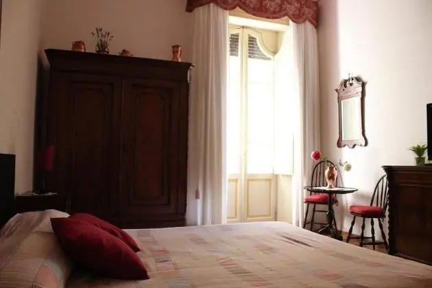 Tek Büyük Yataklı Oda, Balkon
