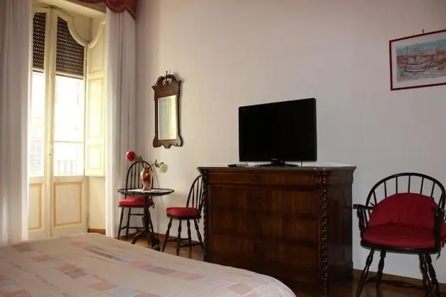 Tek Büyük Yataklı Oda, Balkon