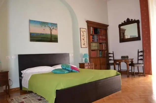 Tek Büyük Yataklı Oda, Balkon