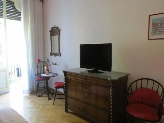 Tek Büyük Yataklı Oda, Balkon