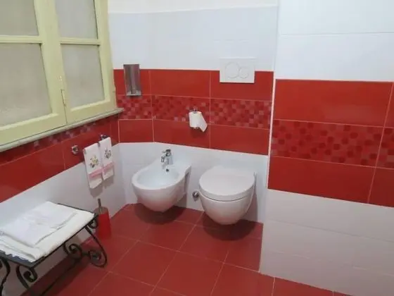 Tek Büyük Yataklı Oda, Balkon