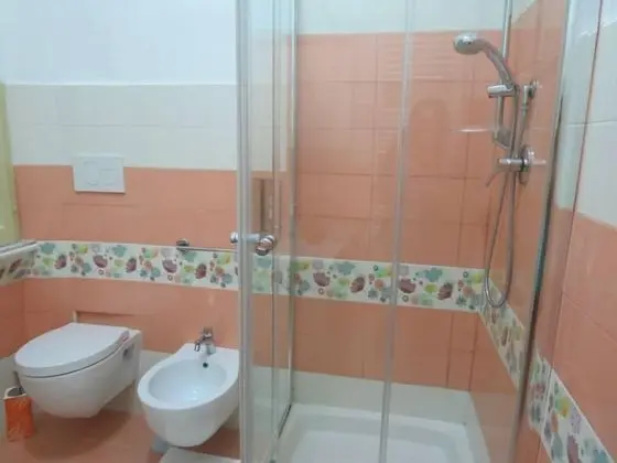 Tek Büyük Yataklı Oda, Balkon