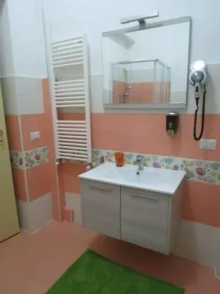 Tek Büyük Yataklı Oda, Balkon