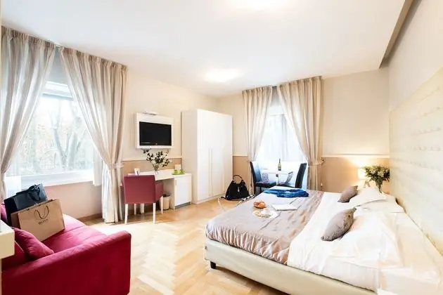 Deluxe Tek Büyük Yataklı Oda, Nehir Manzaralı (Breakfast at Navona Street Hotel)