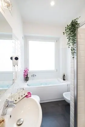 Deluxe Tek Büyük Yataklı Oda, Sıcak Su Küveti (Breakfast at Navona Street Hotel)