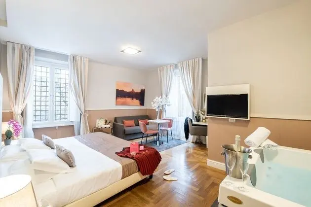 Süit, Sıcak Su Küveti (Breakfast at Navona Street Hotel)