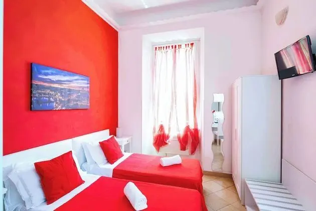 Tek Büyük veya İki Ayrı Yataklı Oda, Banyolu/Duşlu (3 pax)