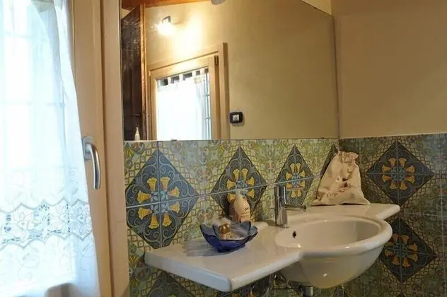 Romantic Tek Büyük Yataklı Oda, Özel Banyo, Dağ Yamacı