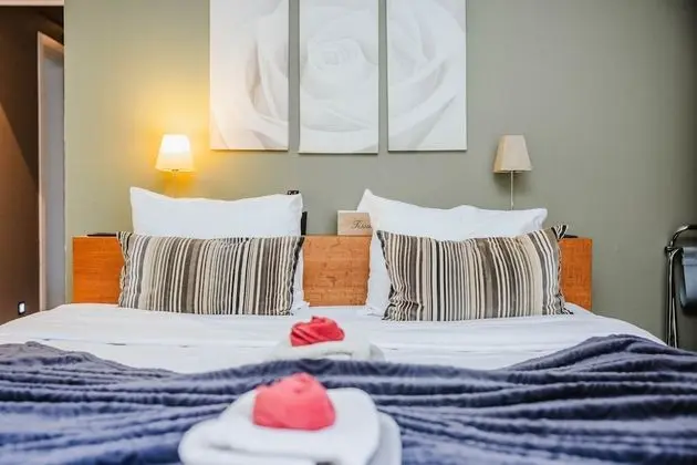 Comfort Tek Büyük veya İki Ayrı Yataklı Oda, Park Manzaralı, Ek Bina