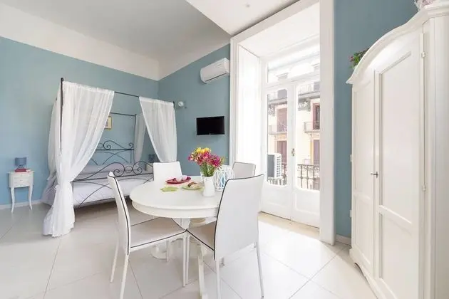 Deluxe Dört Kişilik Oda, Balkon, Şehir Manzaralı (Porta Capuana)