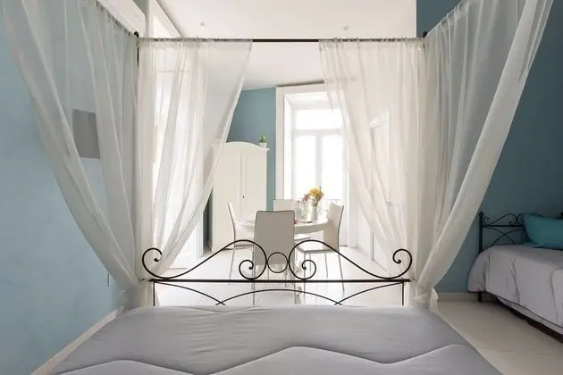 Deluxe Dört Kişilik Oda, Balkon, Şehir Manzaralı (Porta Capuana)