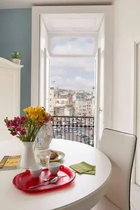 Deluxe Dört Kişilik Oda, Balkon, Şehir Manzaralı (Porta Capuana)