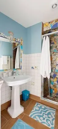 Deluxe Dört Kişilik Oda, Balkon, Şehir Manzaralı (Porta Capuana)