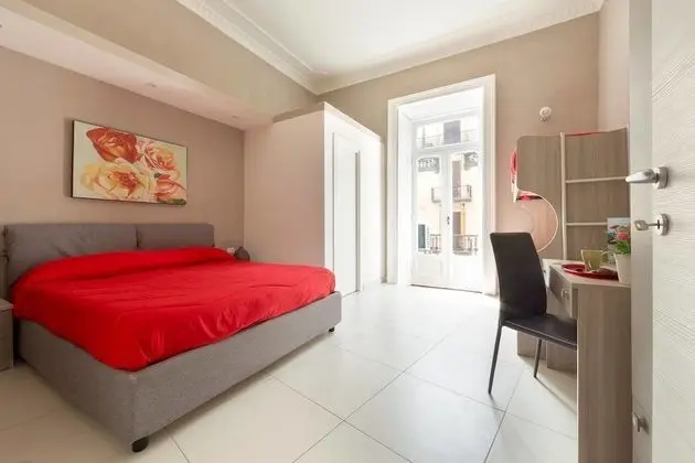 Dört Kişilik Oda, Balkon, Şehir Manzaralı (Porta Nolana)