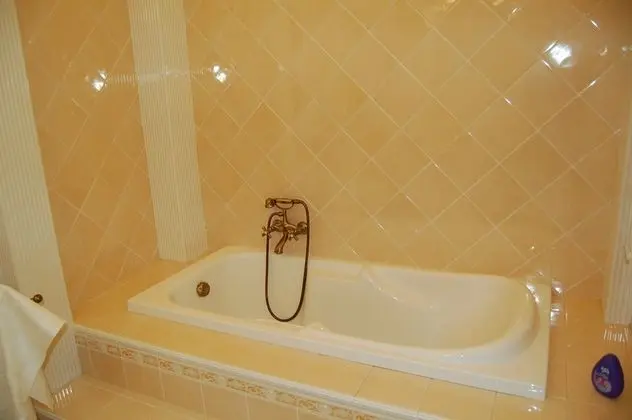 Tek Kişilik Oda, Özel Banyo (Not in Room)