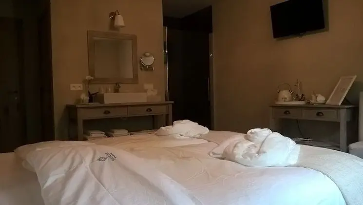 Tek Büyük Yataklı Oda (Caroline)