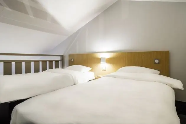 Dört Kişilik Oda, Sigara İçilmez