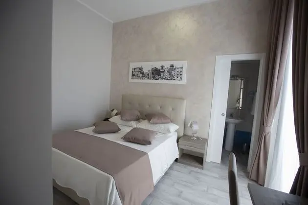 Comfort Tek Büyük Yataklı Oda