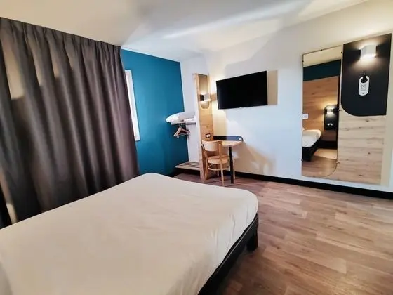 Standard Tek Büyük Yataklı Oda