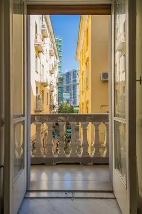 Deluxe Oda, Balkon