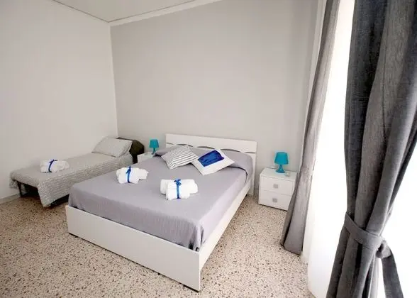 Üç Kişilik Oda, Küvet, Deniz Manzaralı