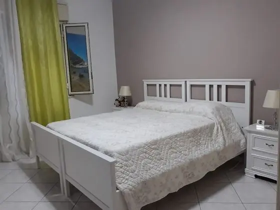 Economy Tek Büyük Yataklı Oda