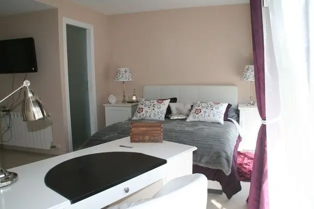 Tek Büyük Yataklı Oda (Tiffany)