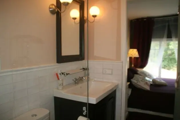 Tek Büyük Yataklı Oda (Tiffany)