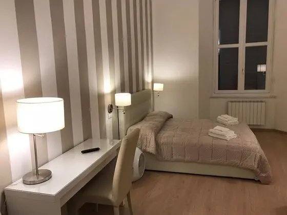 Basic Tek Büyük Yataklı Oda