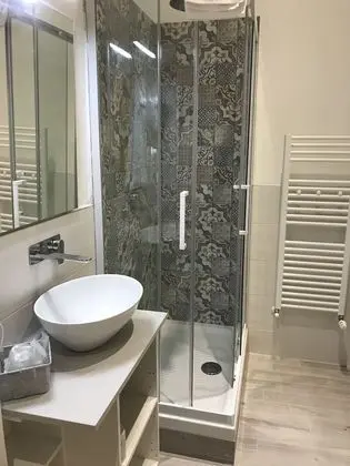 Basic Tek Büyük Yataklı Oda