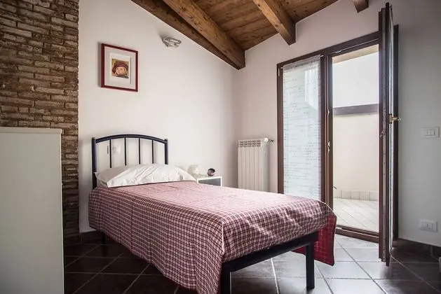 Tek Büyük veya İki Ayrı Yataklı Oda