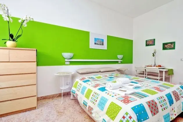 Classic Tek Büyük Yataklı Oda, Ortak Banyo