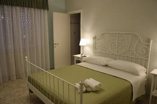 Tek Büyük Yataklı Oda, Bahçe Manzaralı