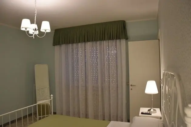 Tek Büyük Yataklı Oda, Bahçe Manzaralı