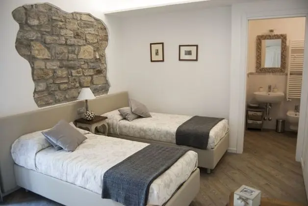 Tek Büyük veya İki Ayrı Yataklı Oda, Özel Banyo