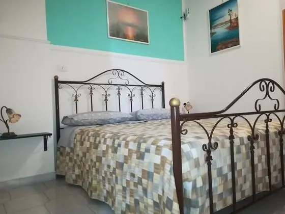 Basic Tek Büyük Yataklı Oda