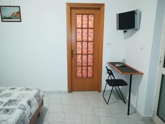 Comfort Tek Büyük Yataklı Oda