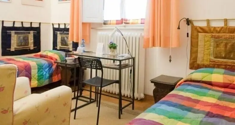 Tek Büyük veya İki Ayrı Yataklı Oda, Banyolu/Duşlu (Santa Maria)