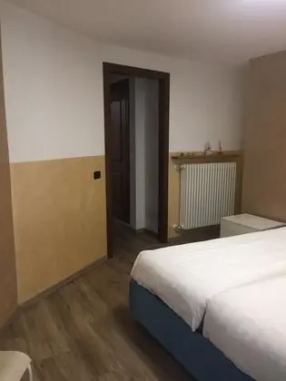 Üç Kişilik Oda
