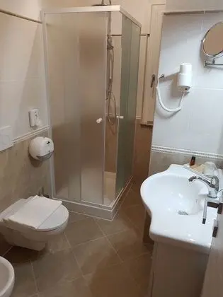 Deluxe Dört Kişilik Oda