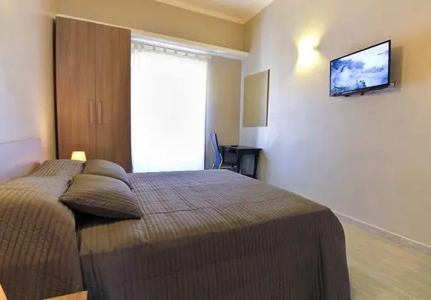 Deluxe Tek Büyük Yataklı Oda (2)