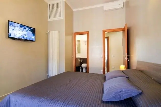 Deluxe Tek Büyük Yataklı Oda (2)