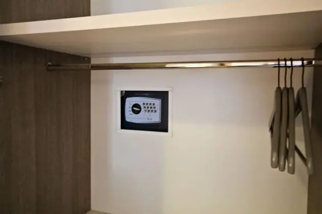 Deluxe Tek Büyük Yataklı Oda (2)