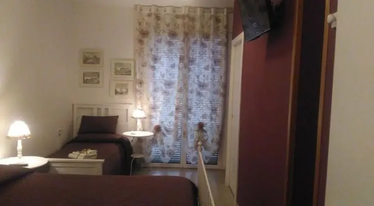 Üç Kişilik Oda, Ortak Banyo