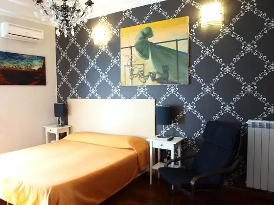 Tek Büyük Yataklı Oda