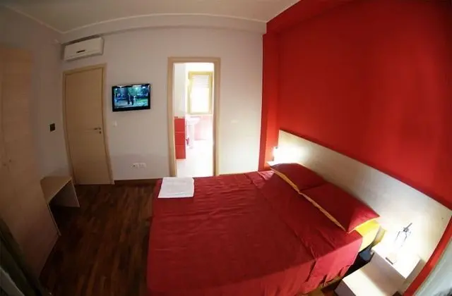 Tek Büyük veya İki Ayrı Yataklı Oda
